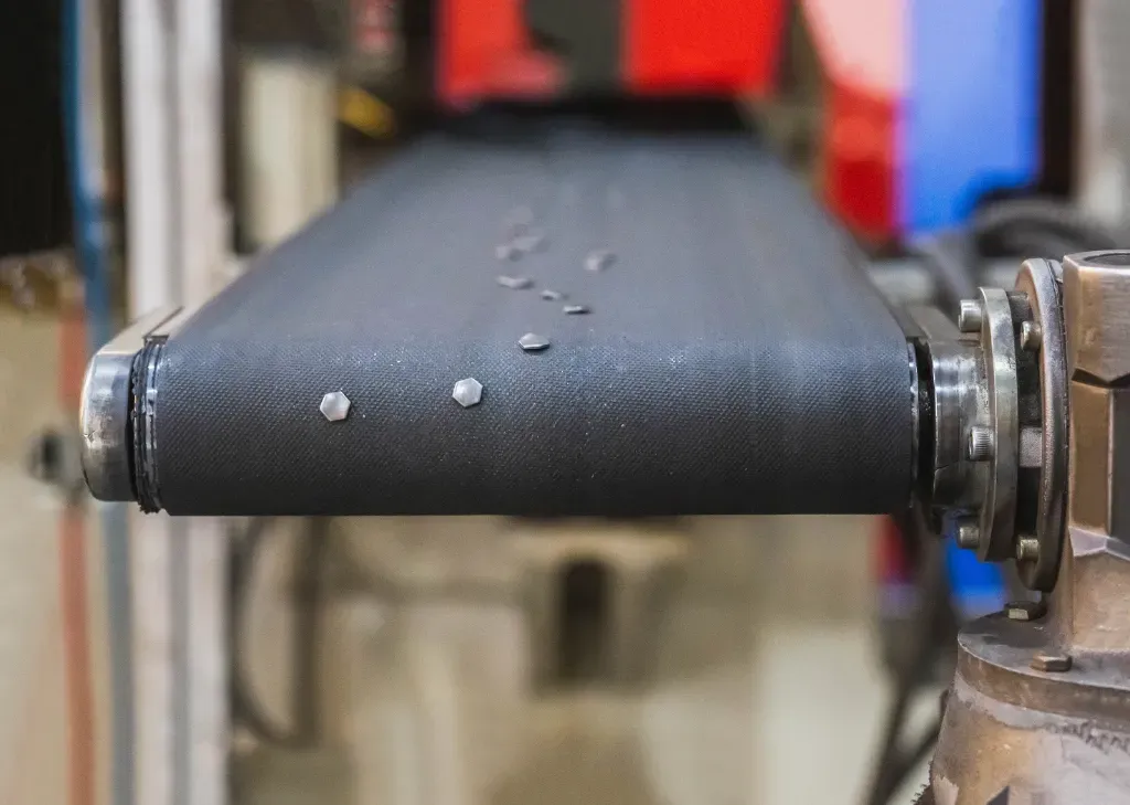 Nowoczesne materiały w produkcji taśm przemysłowych